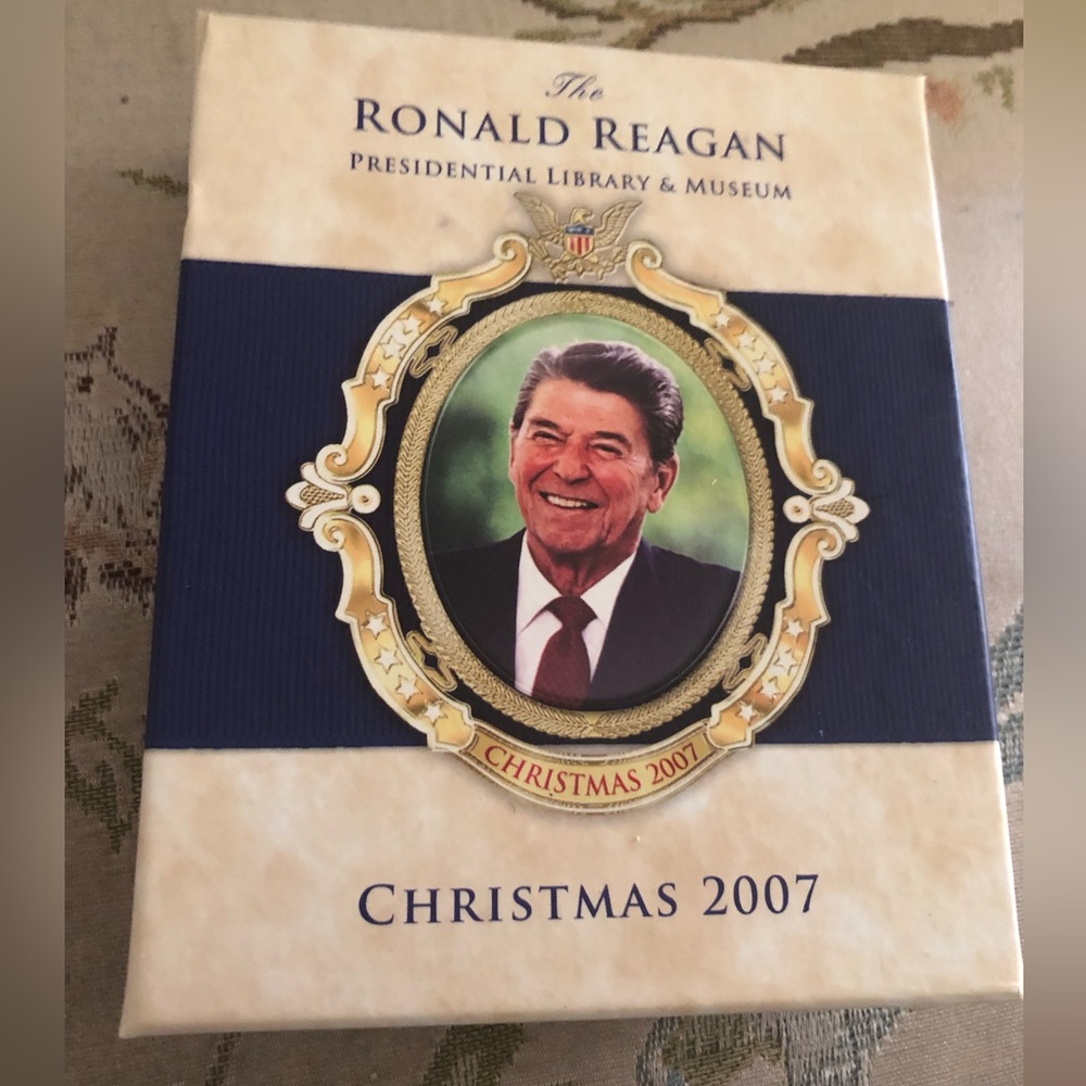 2007 Ronald Reagan 14kt Gold Framed Ornament-  692 $30 or $25 w/offer